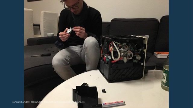 Dominik Kundel | @dkundel | #BerlinJS #nodebots #porgjs #coﬀeejs
